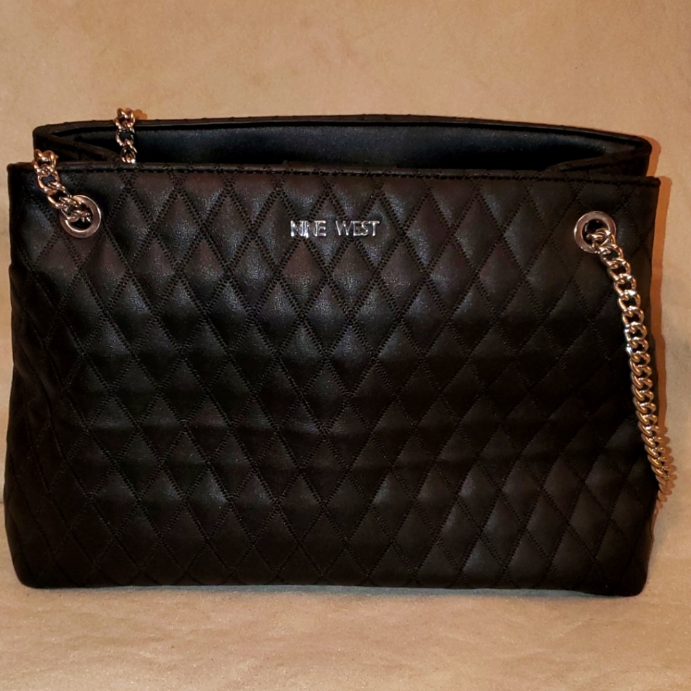 COPY - NineWest black quilted bag